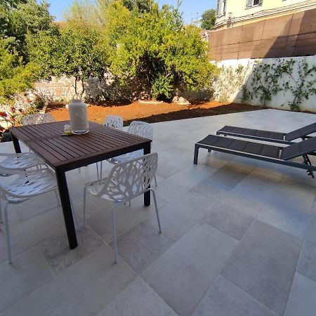 Apartvilla Castropola Exteriör bild