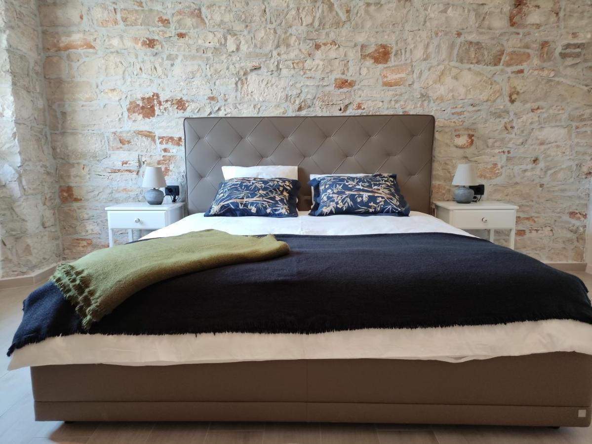 Apartvilla Castropola Exteriör bild