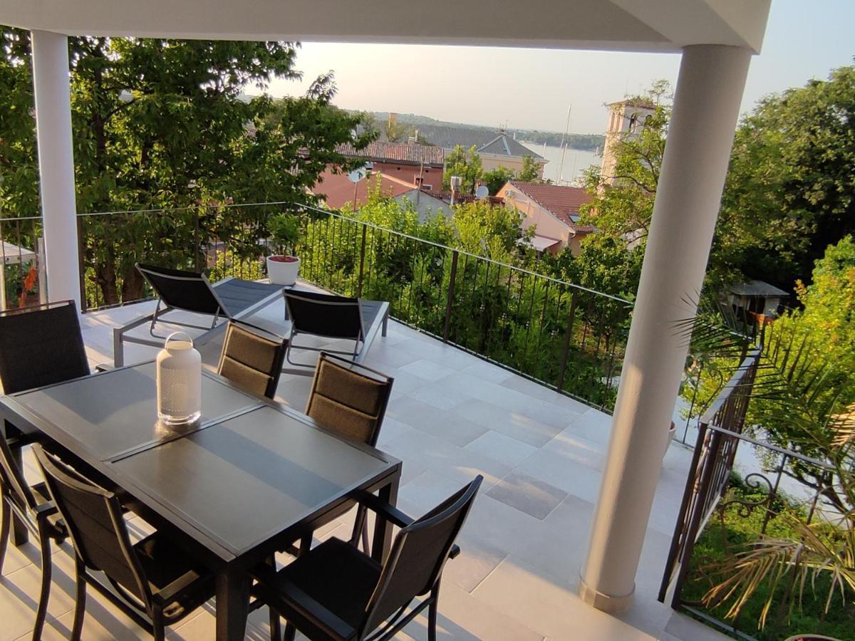 Apartvilla Castropola Exteriör bild