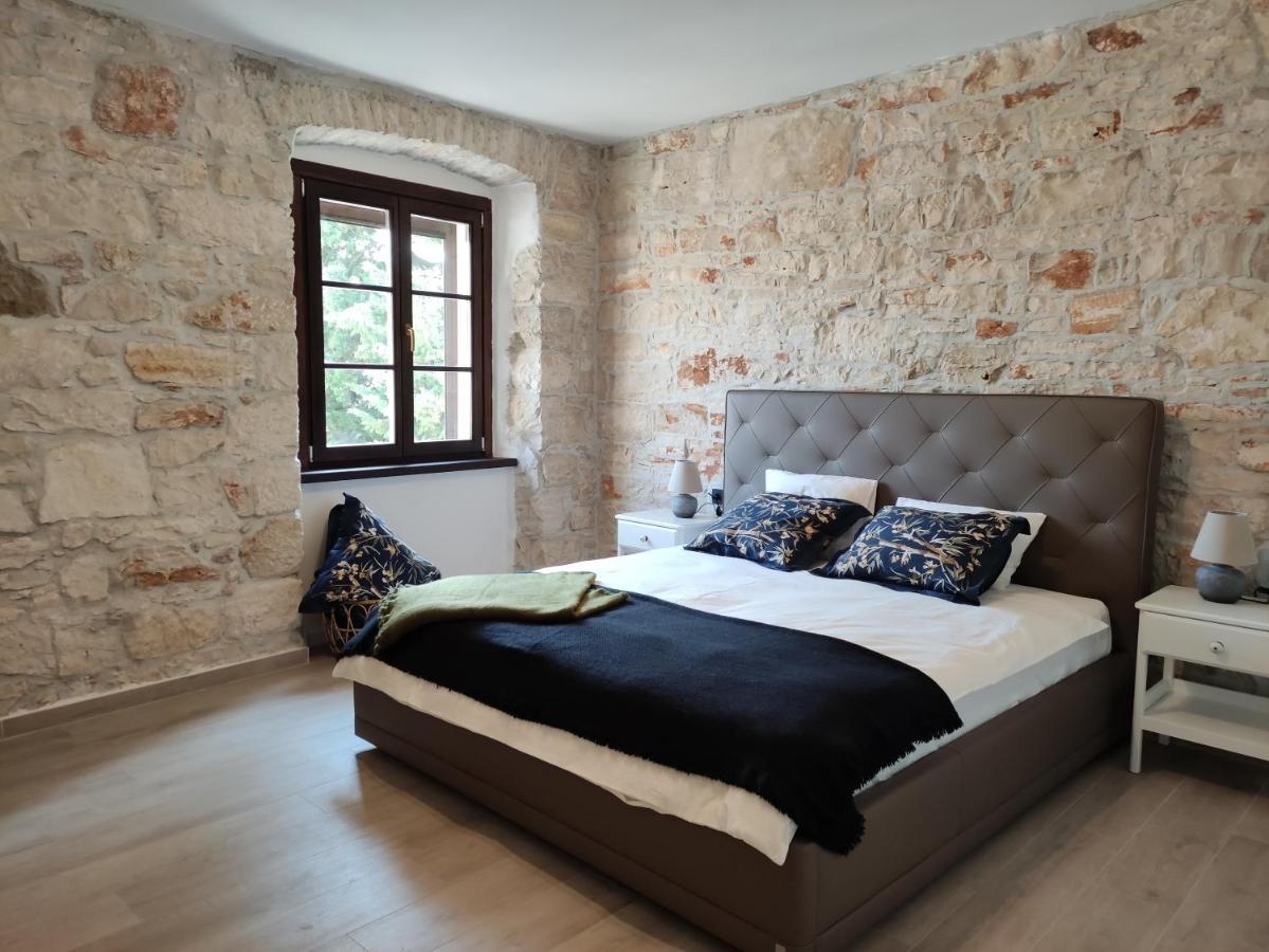 Apartvilla Castropola Exteriör bild
