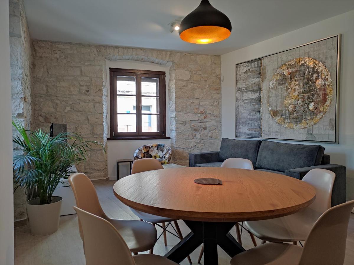 Apartvilla Castropola Exteriör bild