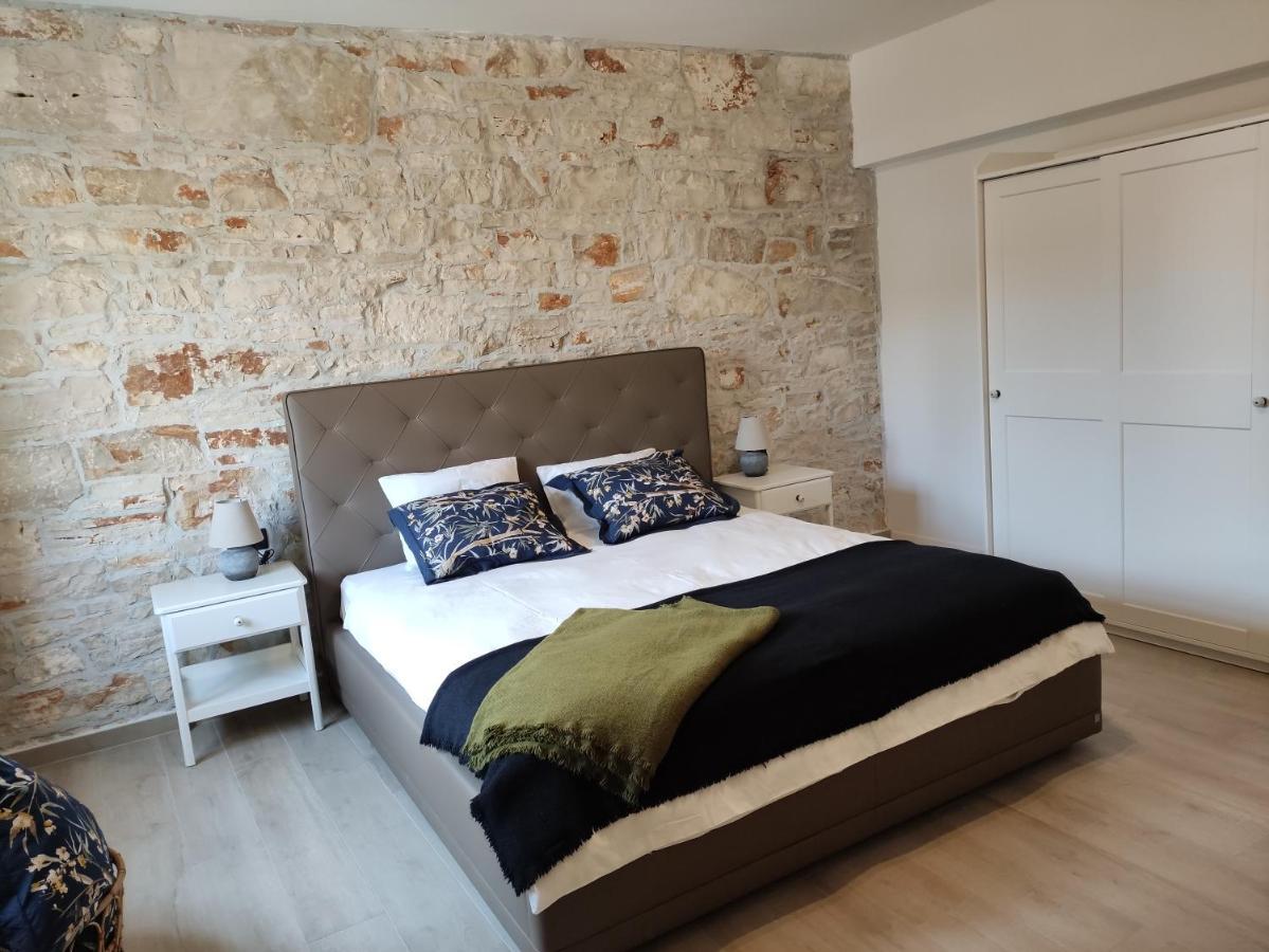 Apartvilla Castropola Exteriör bild