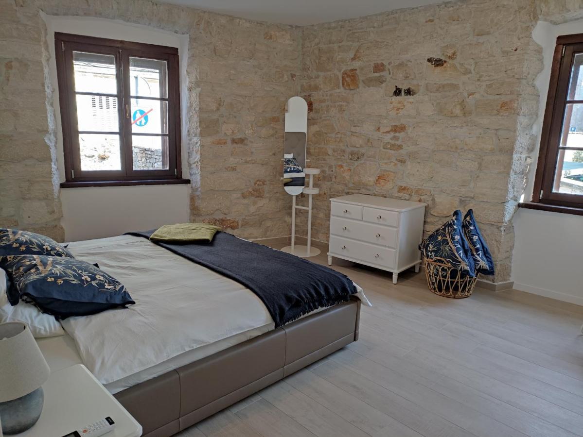 Apartvilla Castropola Exteriör bild