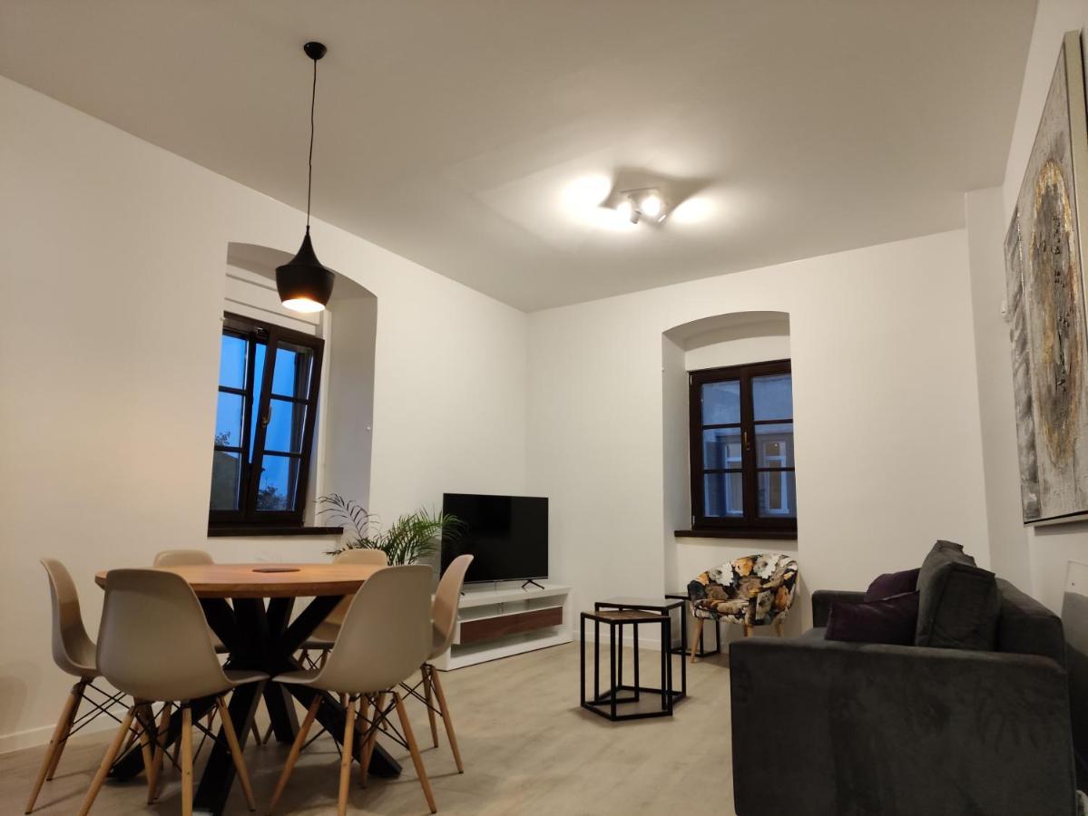 Apartvilla Castropola Exteriör bild