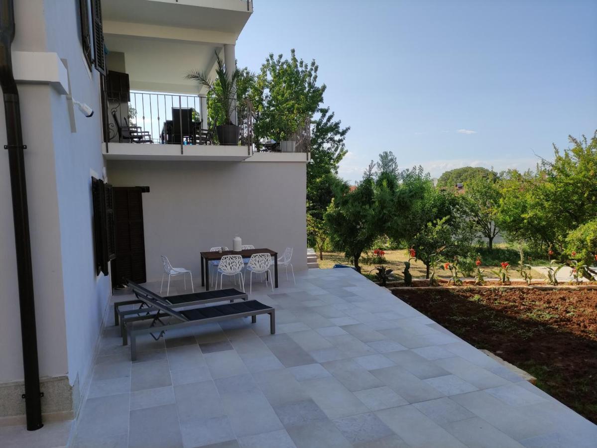 Apartvilla Castropola Exteriör bild