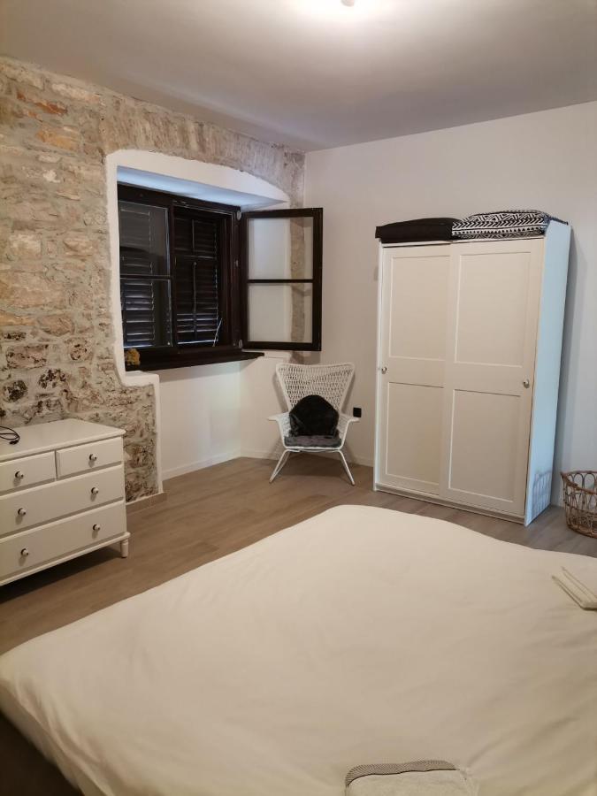 Apartvilla Castropola Exteriör bild