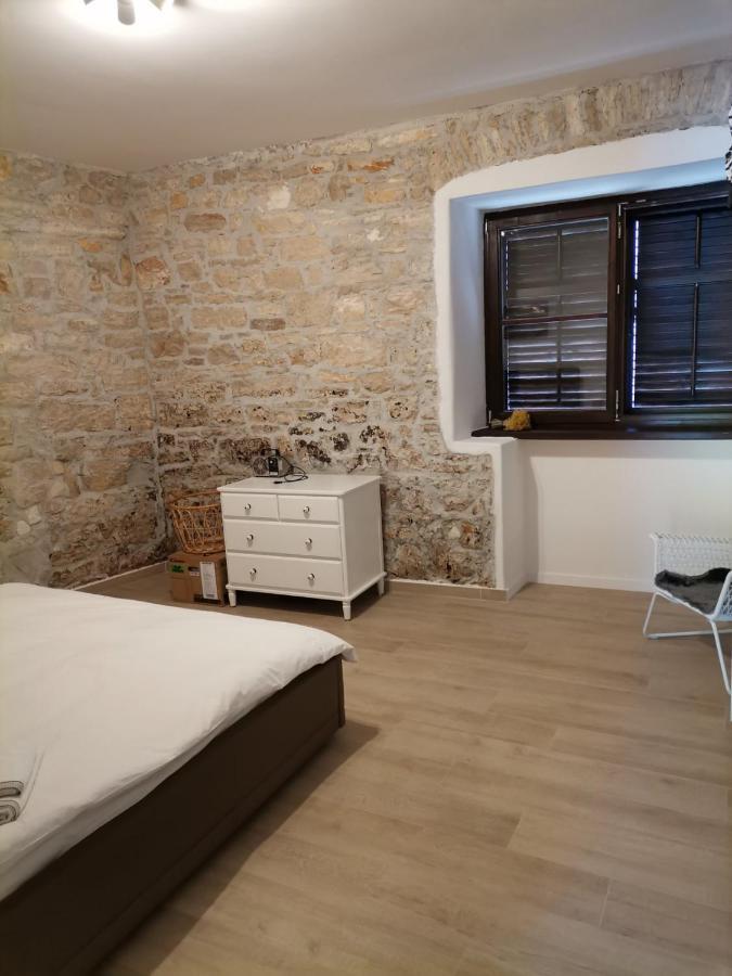 Apartvilla Castropola Exteriör bild