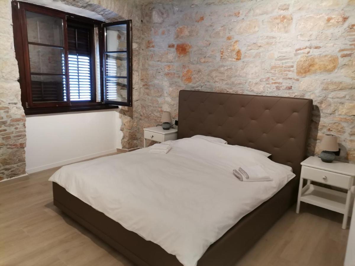 Apartvilla Castropola Exteriör bild
