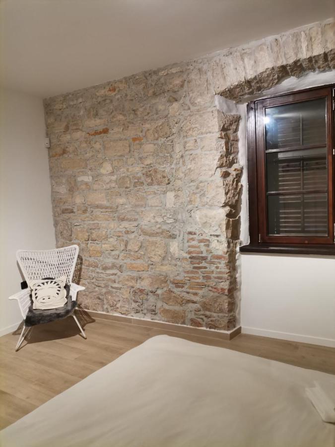 Apartvilla Castropola Exteriör bild